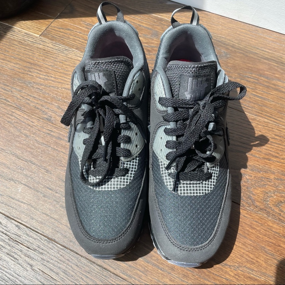 Nike x undefeated sneakers